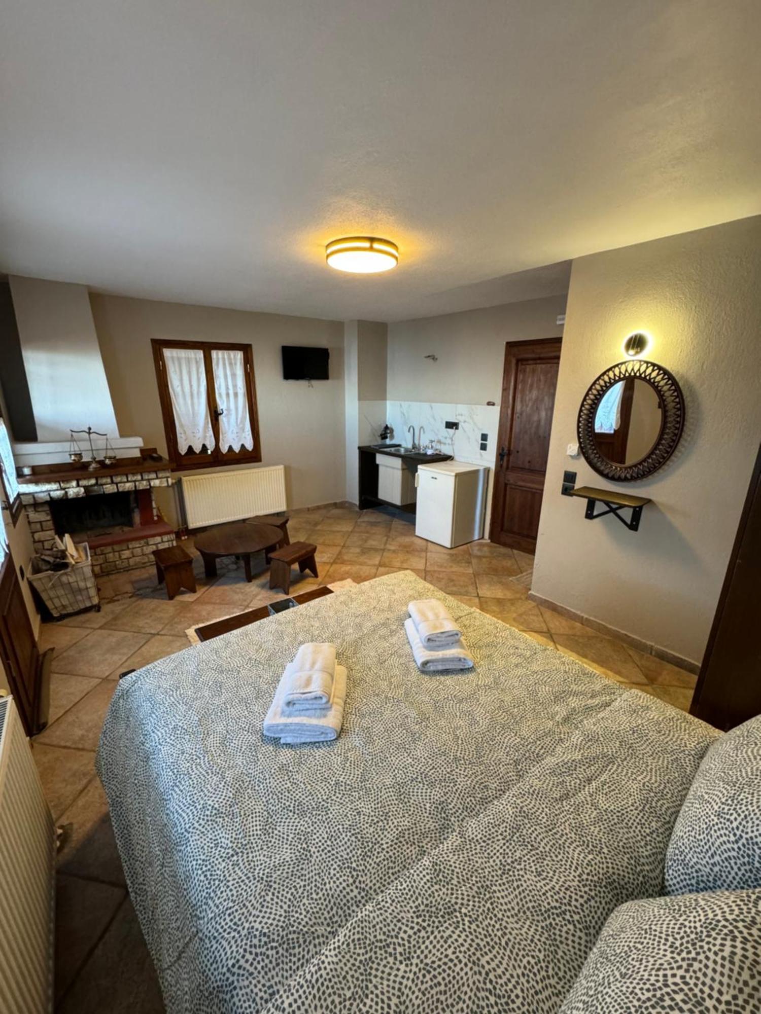 Enastron Guesthouse Palaios Panteleimonas Zewnętrze zdjęcie