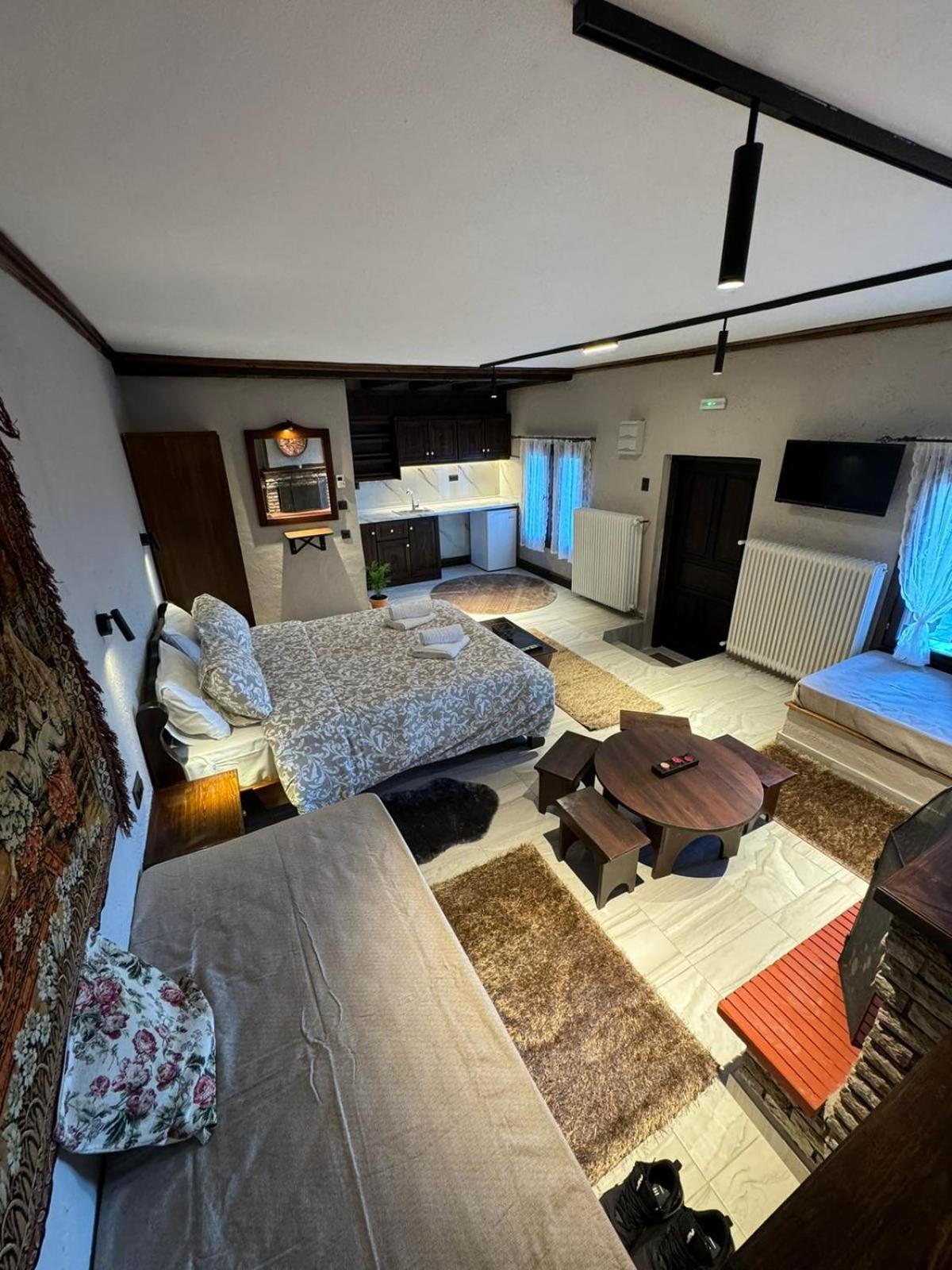 Enastron Guesthouse Palaios Panteleimonas Zewnętrze zdjęcie